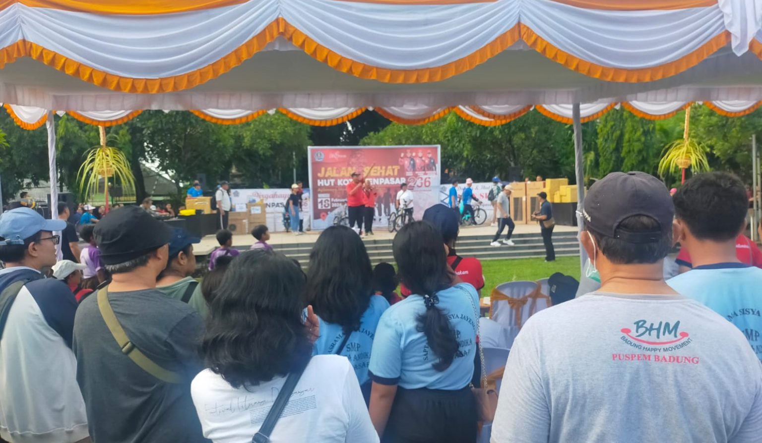 HUT Kota Denpasar, Babinsa Dauh Puri Kangin Pantau Jalan Sehat