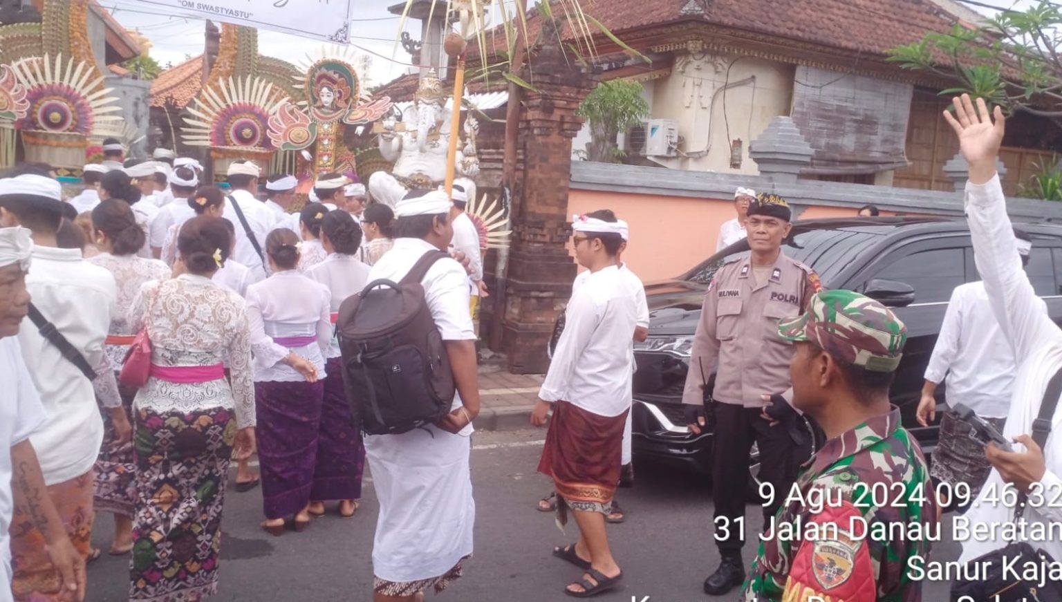 Babinsa Sanur Kaja Amankan Upacara Resi Yadnya Diksa Pariksa dan Padiksan