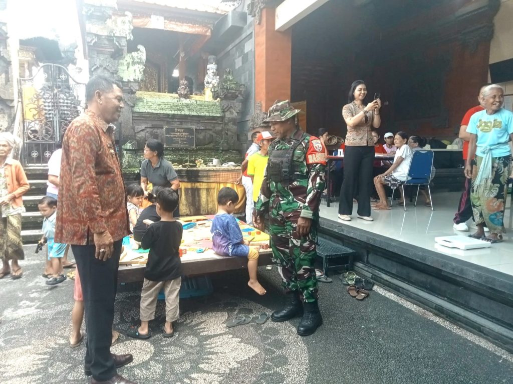 Pelayanan Kesehatan untuk Balita dan Lansia, Babinsa Hadir Dampingi Kelancaran Posyandu