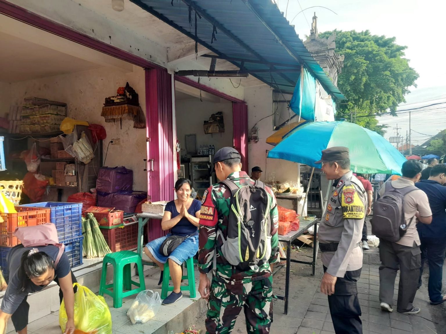 Babinsa Jimbaran: Gerakan Bersama Buat Lingkungan Bersih, Pencanangan Aksi Pengelolaan Sampah
