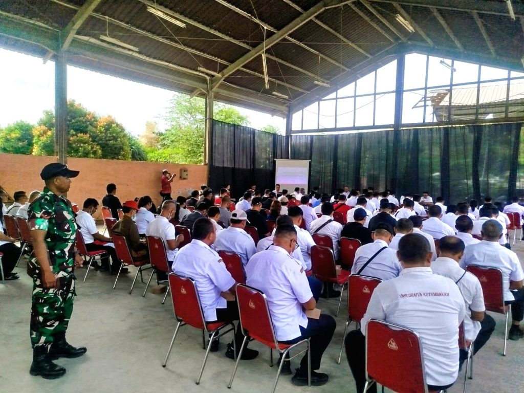 Babinsa Turut Pantau, Gerakan Pilah Sampah di TPA Suwung Jadi Langkah Awal Transisi Pengelolaan Lingkungan