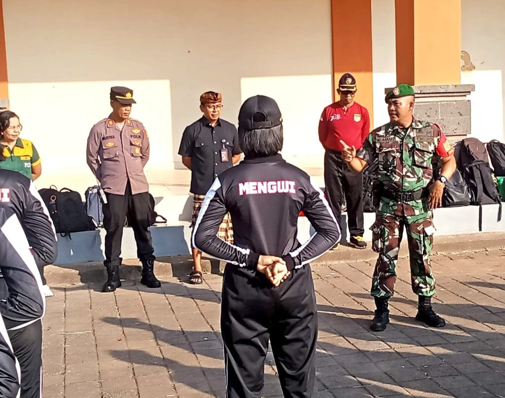 Sambut HUT RI ke-81: Pelatihan Paskibraka Kecamatan Mengwi Mulai Berjalan, Danramil Tekankan Disiplin