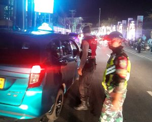Hadir di Jam Rawan, Patroli Babinsa dan Tim Gabungan Demi Kenyamanan Warga