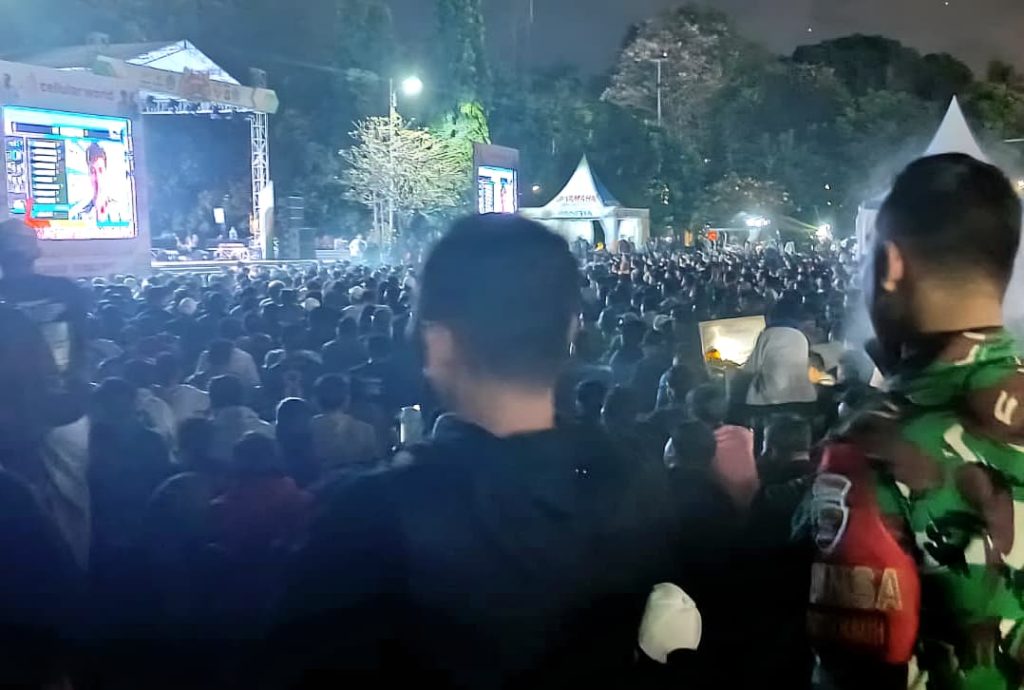 Lewat Nobar Piala Dunia, Kodim 1611/Badung Eratkan Kebersamaan Seluruh Elemen Masyarakat