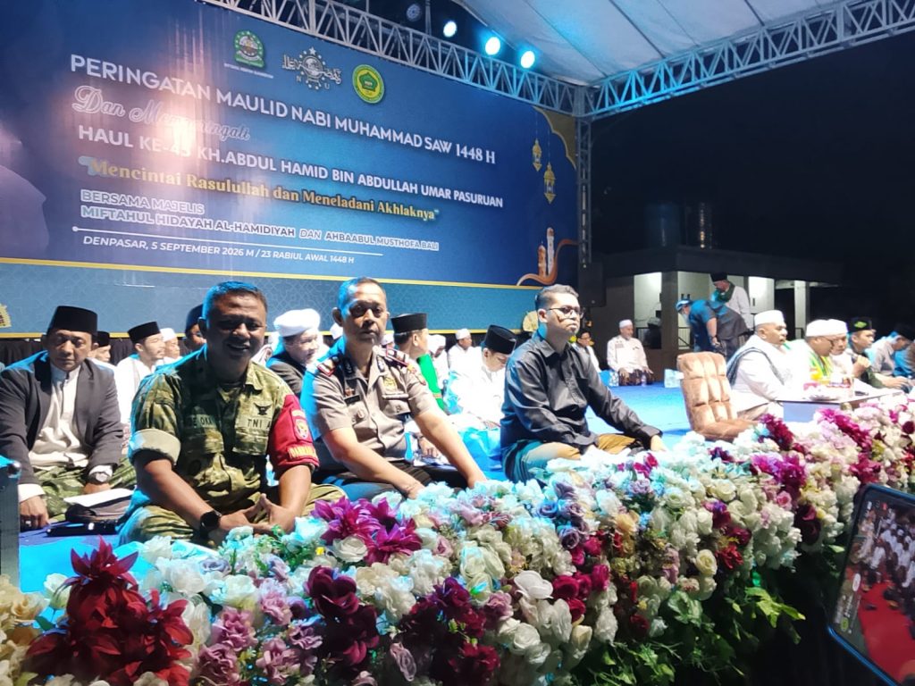 Wujud Sinergi dan Kehadiran Aparat, Danramil 07/Denbar Hadiri Peringatan Maulid Nabi dan Haul Bersama Masyarakat Tegal Harum