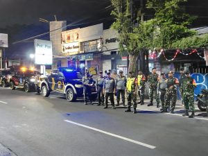 Babinsa Benoa Aktif Jaga Kondusifitas Malam Hari: Patroli Gabungan Pastikan Keamanan Warga dan Wisatawan